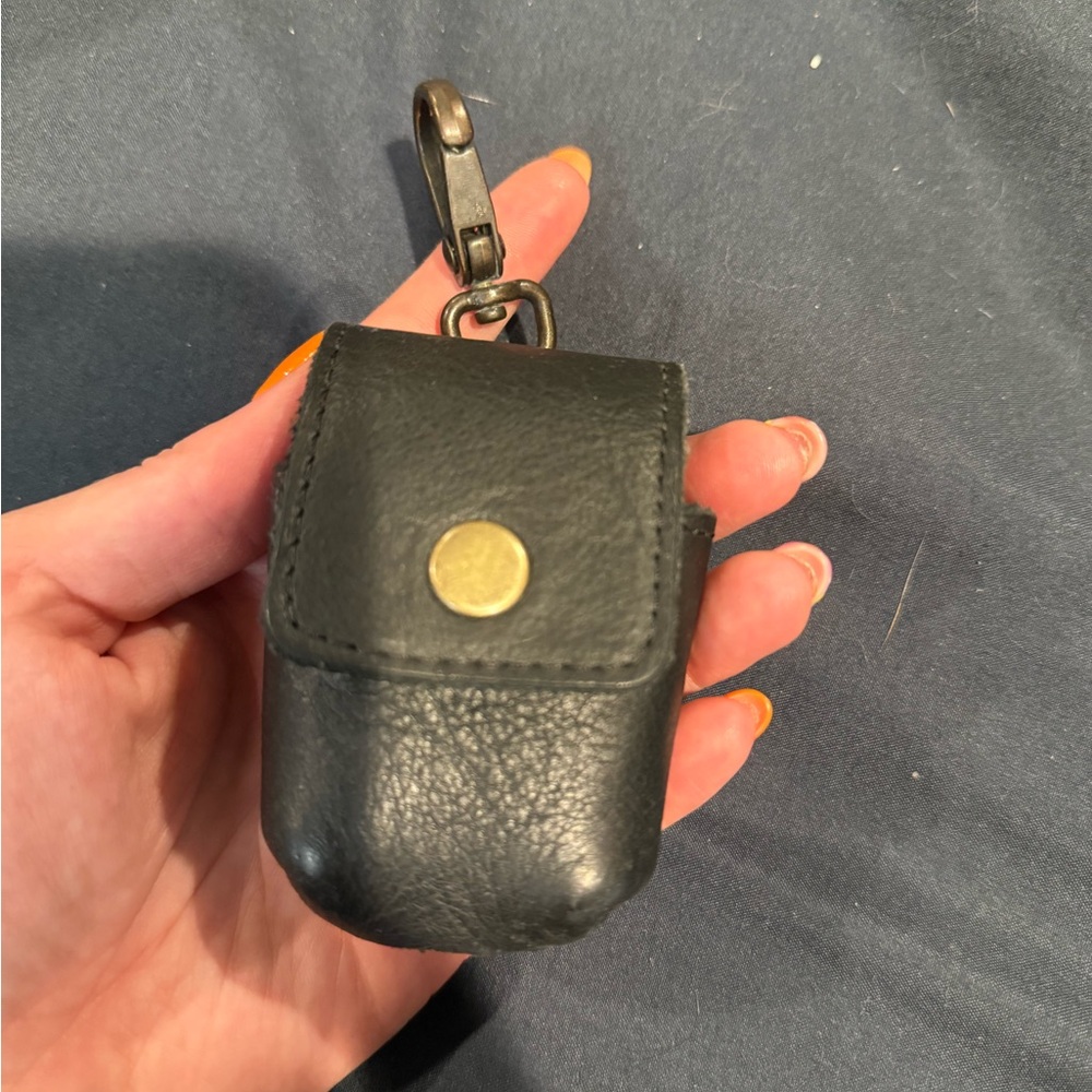 Nena and Co Black Leather Keychain Pouch